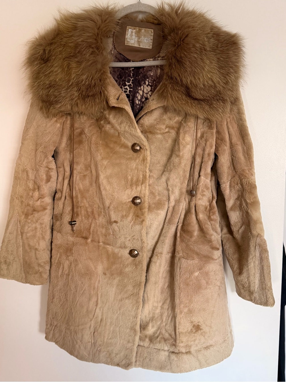 Women's Rabbit Fur Coat with Fur Collar